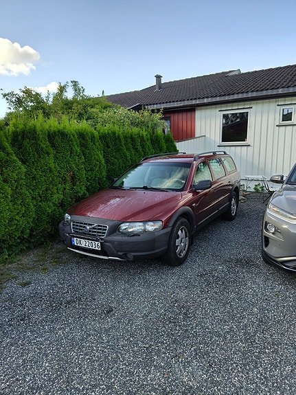 Volvo XC70 3 of 19