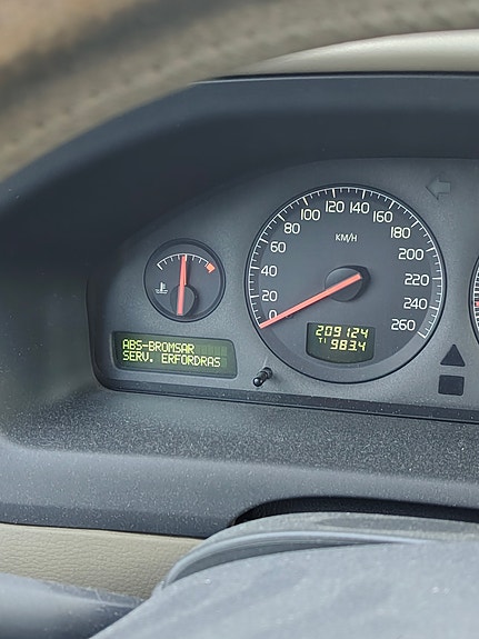 Volvo XC70 7 of 19