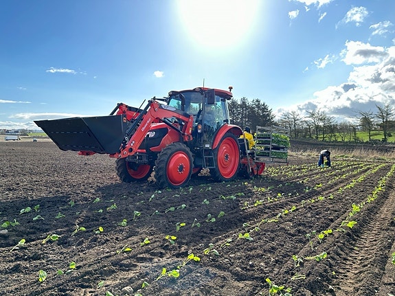 Kubota M4-073 12 of 28
