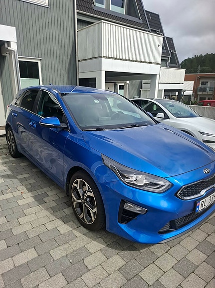 Kia Ceed 3 of 8