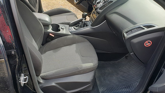 Ford Focus 9 of 13