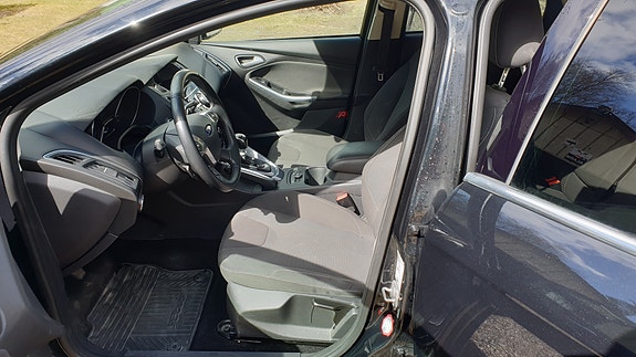 Ford Focus 12 of 13