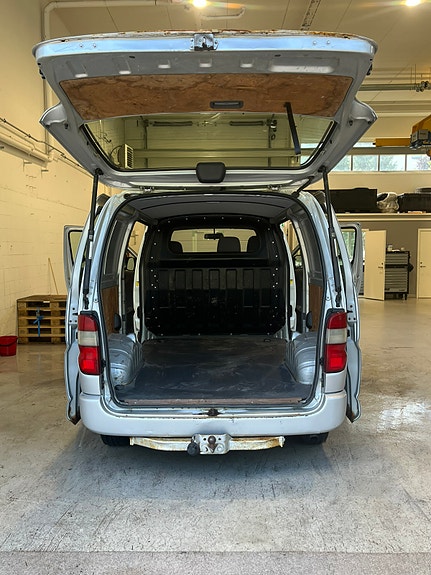 Toyota HiAce 15 of 29