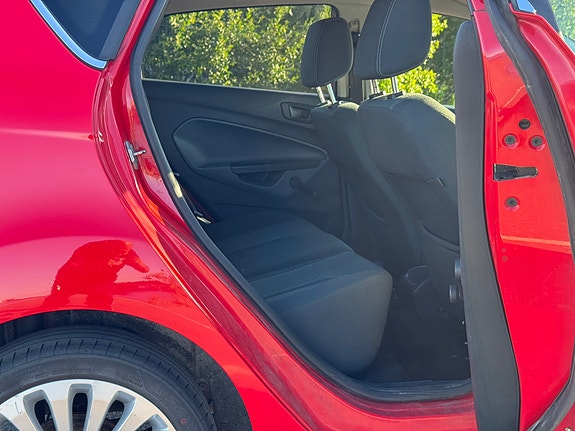 Ford Fiesta 12 of 15