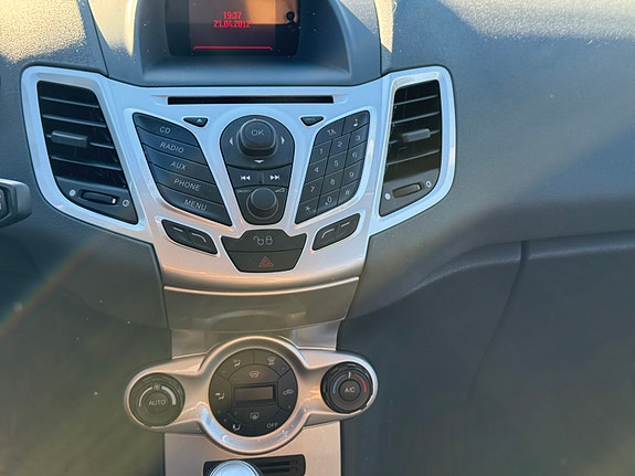 Ford Fiesta 15 of 15