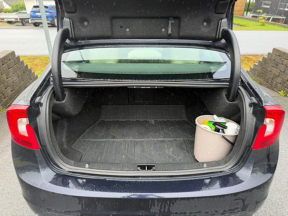 Volvo S60 7 of 10