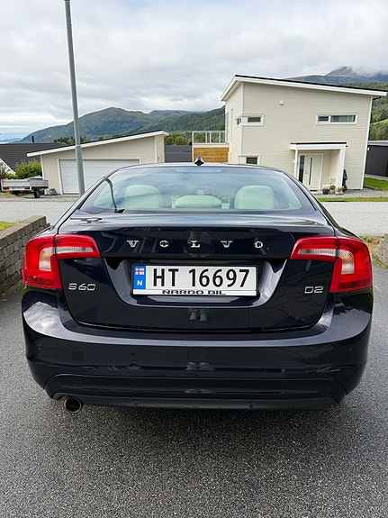 Volvo S60 8 of 10