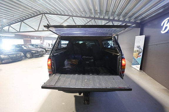 Chevrolet Silverado 2500 16 of 22