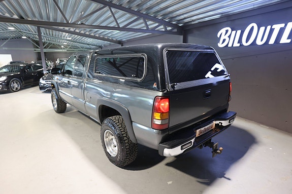 Chevrolet Silverado 2500 7 of 22
