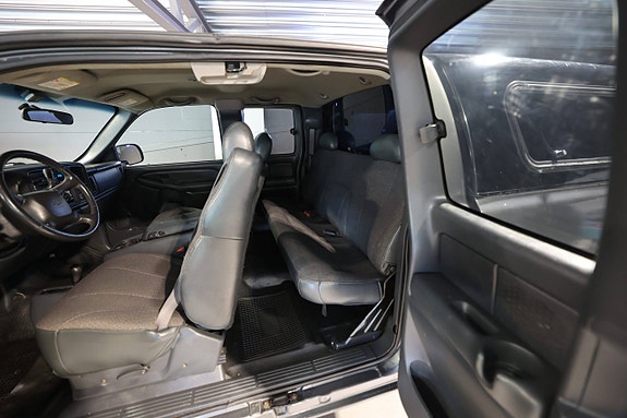 Chevrolet Silverado 2500 15 of 22