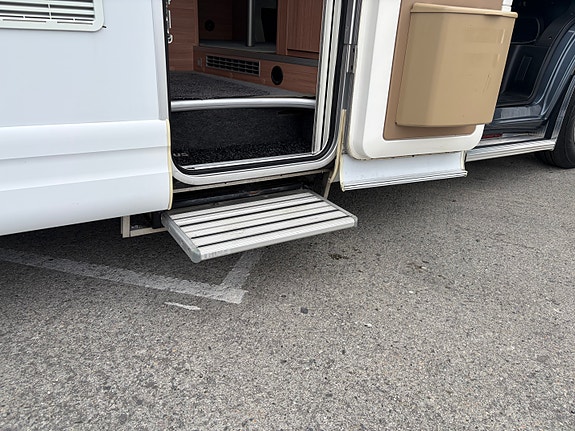 Knaus R16 21 of 30