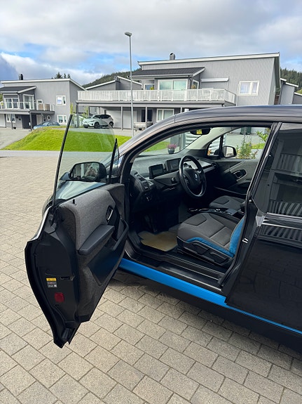 BMW i3 6 of 15
