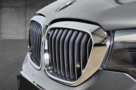 BMW 530i 15 of 30