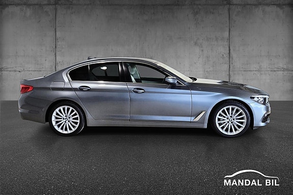 BMW 530i 11 of 30