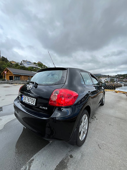 Toyota Auris 4 of 7