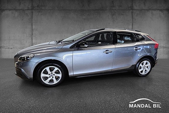 Volvo V40 Cross Country 11 of 30
