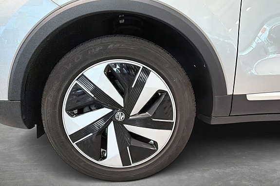 MG ZS EV 9 of 27