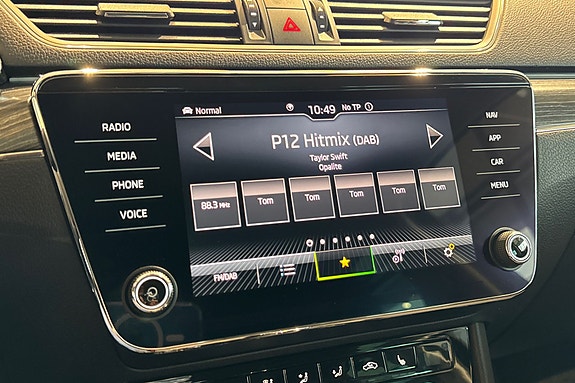Skoda Superb 17 of 26
