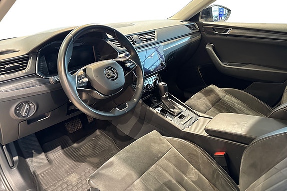 Skoda Superb 10 of 26