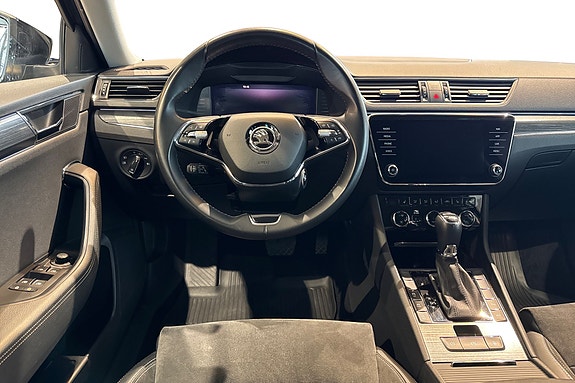 Skoda Superb 11 of 26