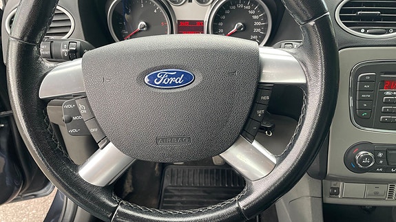 Ford Focus 19 of 27