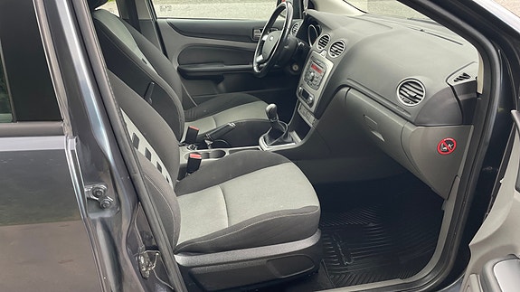 Ford Focus 14 of 27