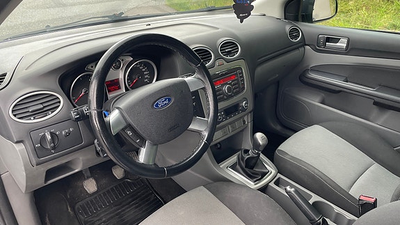 Ford Focus 11 of 27
