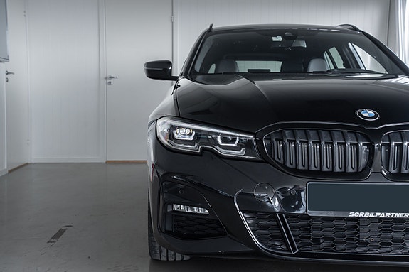 BMW 330e 3 of 30