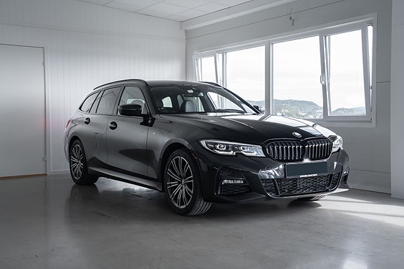 BMW 330e 5 of 30