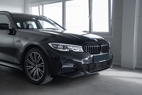 BMW 330e 8 of 30