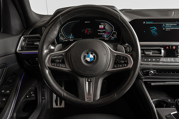 BMW 330e 26 of 30