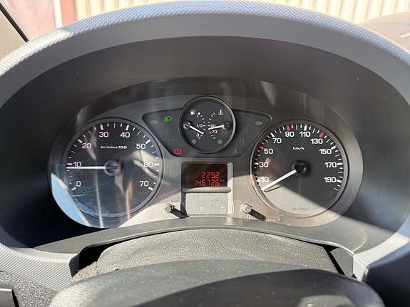 Peugeot Partner 8 of 18