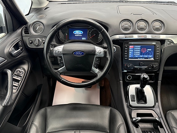 Ford S-MAX 15 of 28