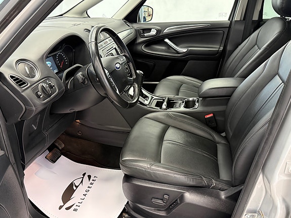 Ford S-MAX 18 of 28