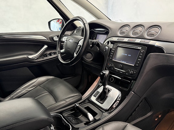 Ford S-MAX 23 of 28