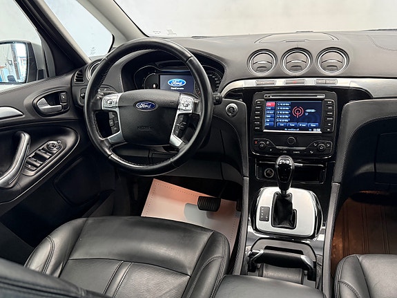 Ford S-MAX 17 of 28