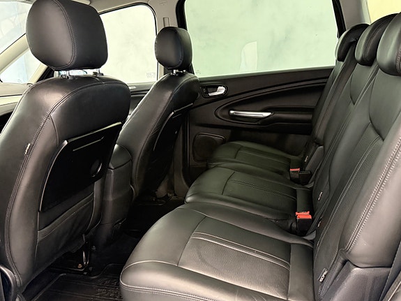 Ford S-MAX 20 of 28
