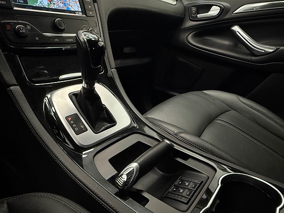 Ford S-MAX 25 of 28