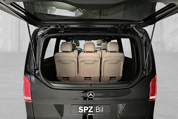 Mercedes-Benz V300 d 18 of 18