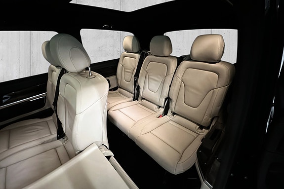 Mercedes-Benz V300 d 11 of 18