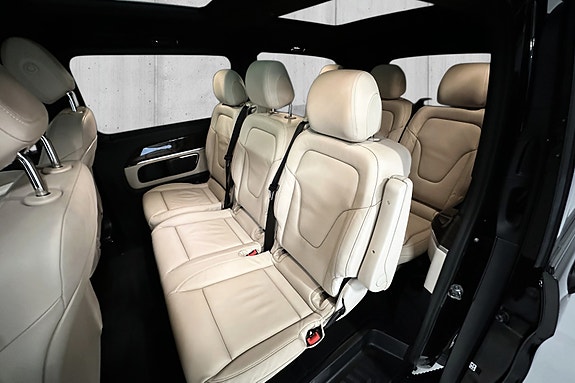 Mercedes-Benz V300 d 10 of 18