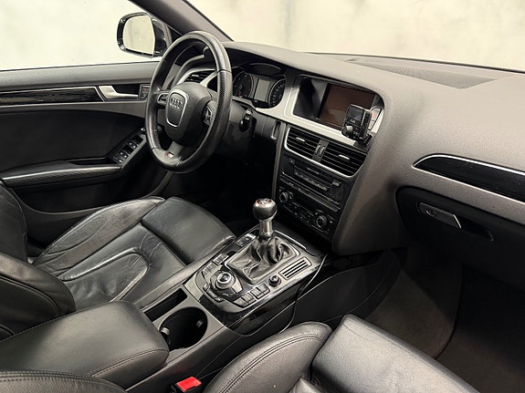 Audi A4 28 of 30