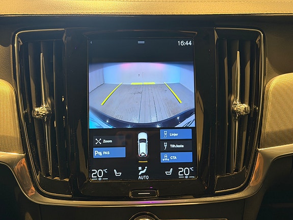 Volvo V90 22 of 30