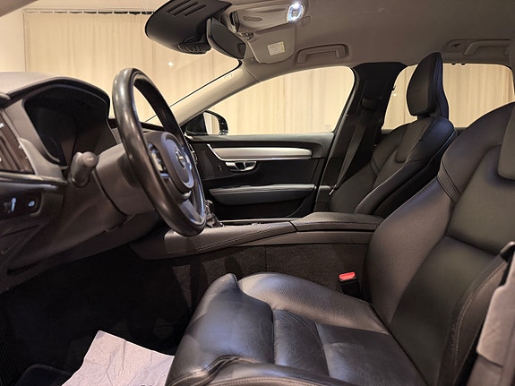 Volvo V90 10 of 30