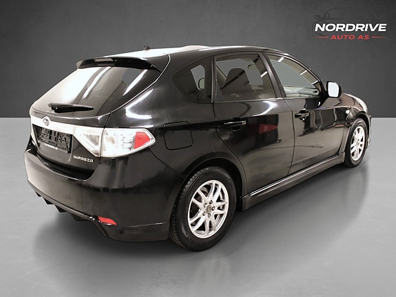 Subaru Impreza 4 of 13
