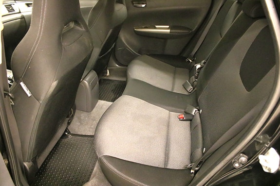 Subaru Impreza 9 of 13