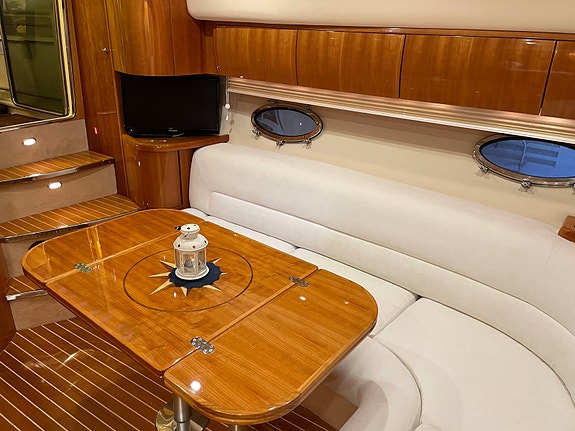 Windy 37 grand mistral 16 of 26