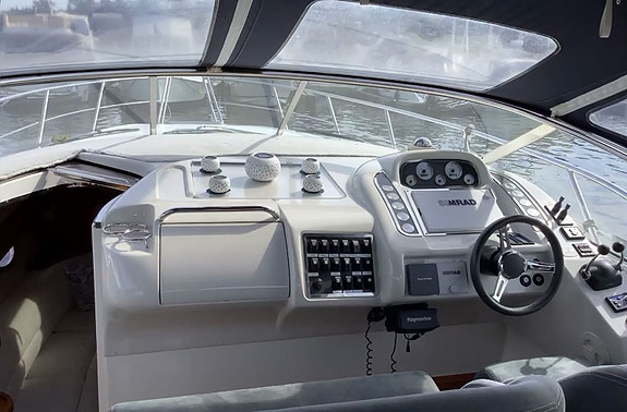 Windy 37 grand mistral 7 of 26