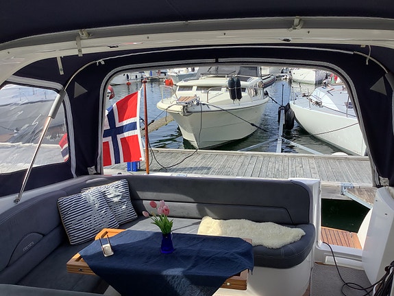 Windy 37 grand mistral 11 of 26