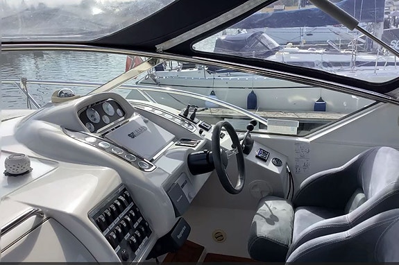 Windy 37 grand mistral 8 of 26